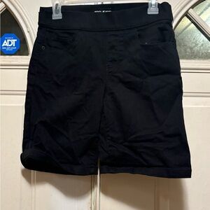 DKNY Women's Black Flat Front Shorts